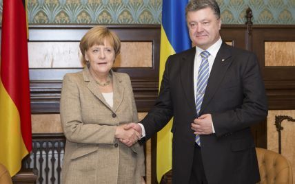 Президент полетів у Німеччину говорити про Донбас та миротворчу місію