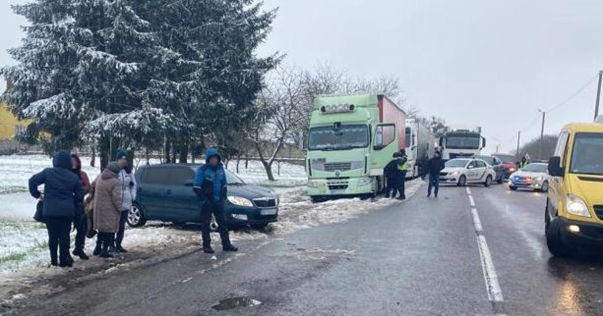 Мать потеряла 4-летнего сына и нерожденного ребенка: подробности жуткого ДТП во Львовской области