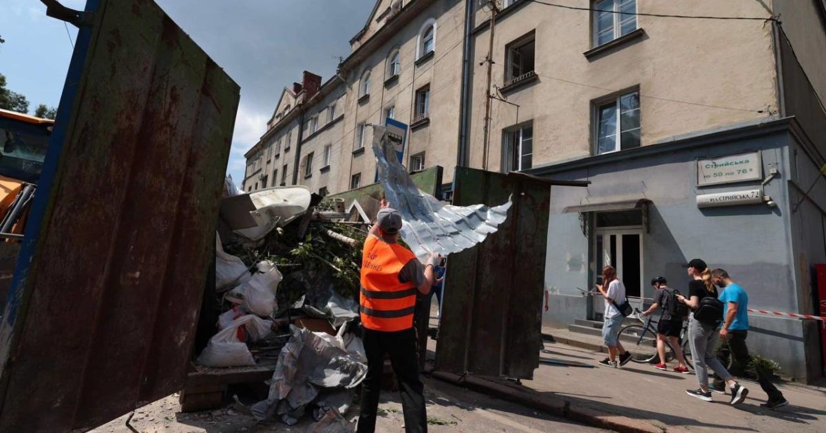 Разбор завалов во Львове