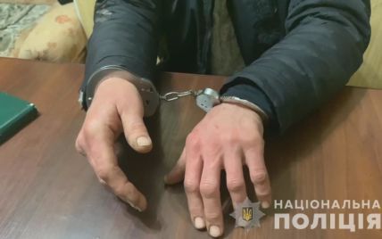 Избил и, угрожая ножом, поиздевался: под Днепром судить насильника