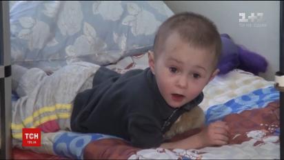 У Києві розшукують батьків двох дівчаток, яких виявили на вулиці Ванди Василевської