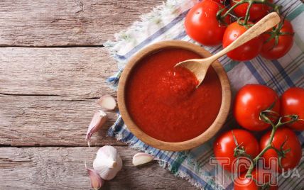 Красный соус для шашлыка из томатной пасты - рецепт с фото