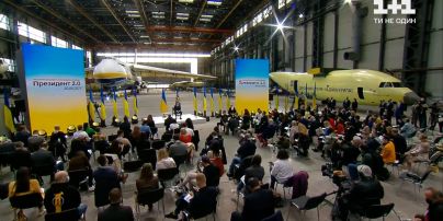 Зеленський розповів про пріоритети влади, зокрема про розбудову країни без олігархів