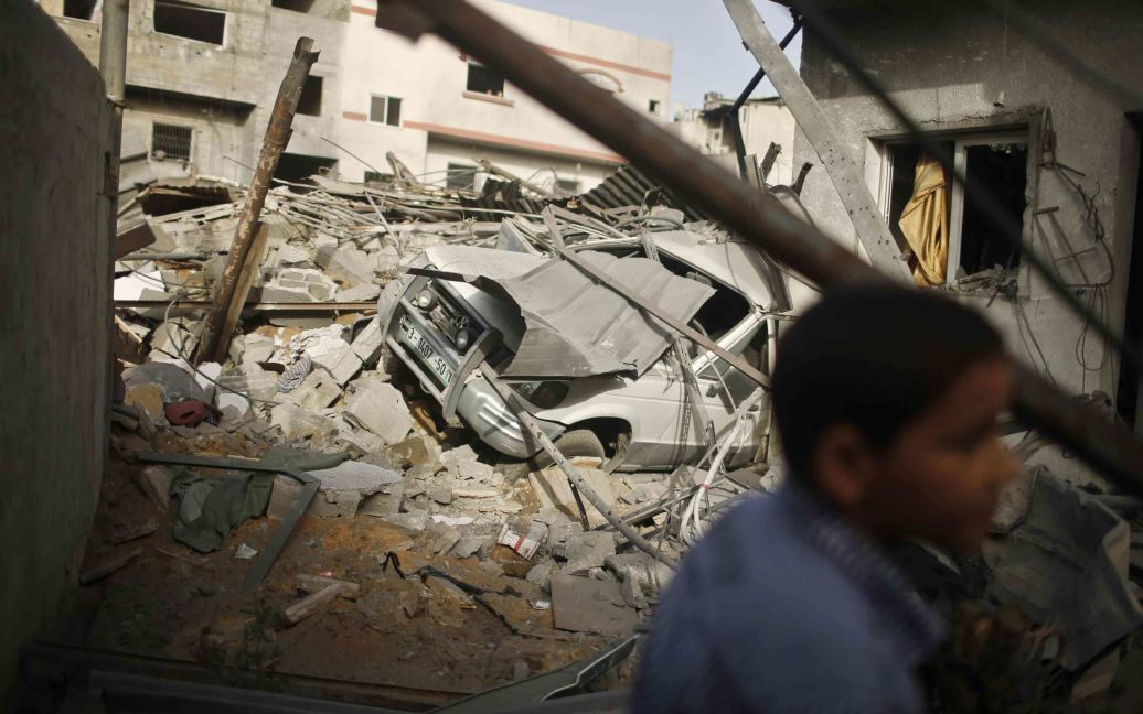 Израиль продолжает наносить авиаудары по сектору Газа / © Reuters