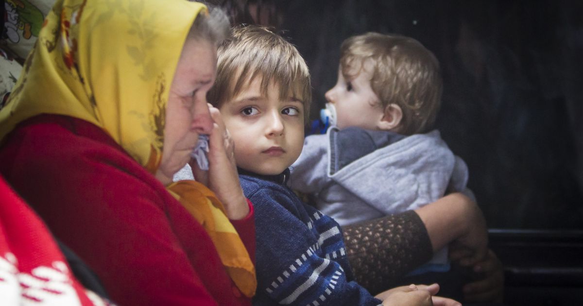 Помощь переселенцам с Востока и Крыма: а воз и ныне там