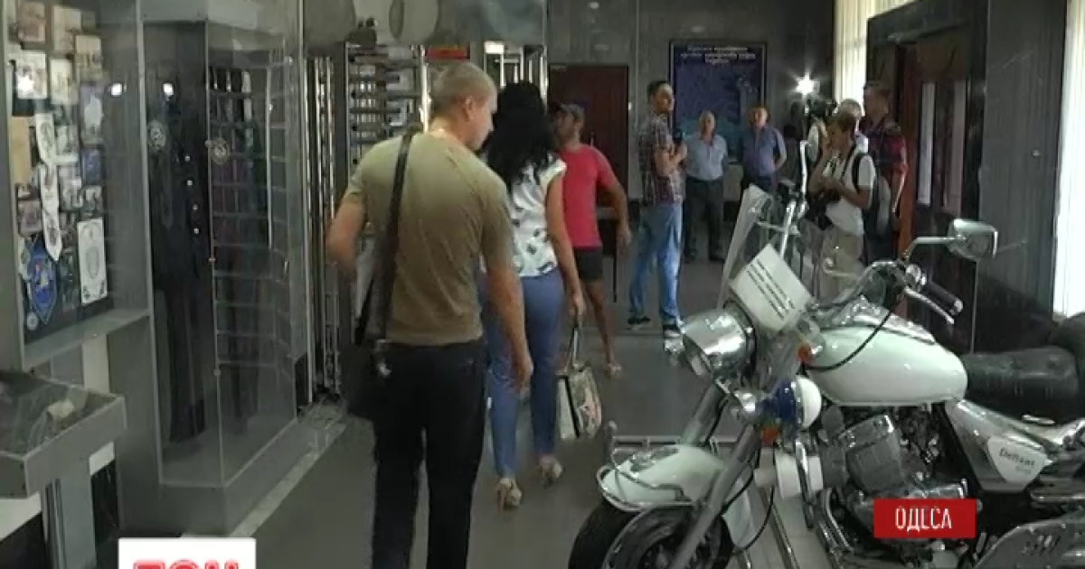 В Одессе сняли турникеты со здания ГАИ