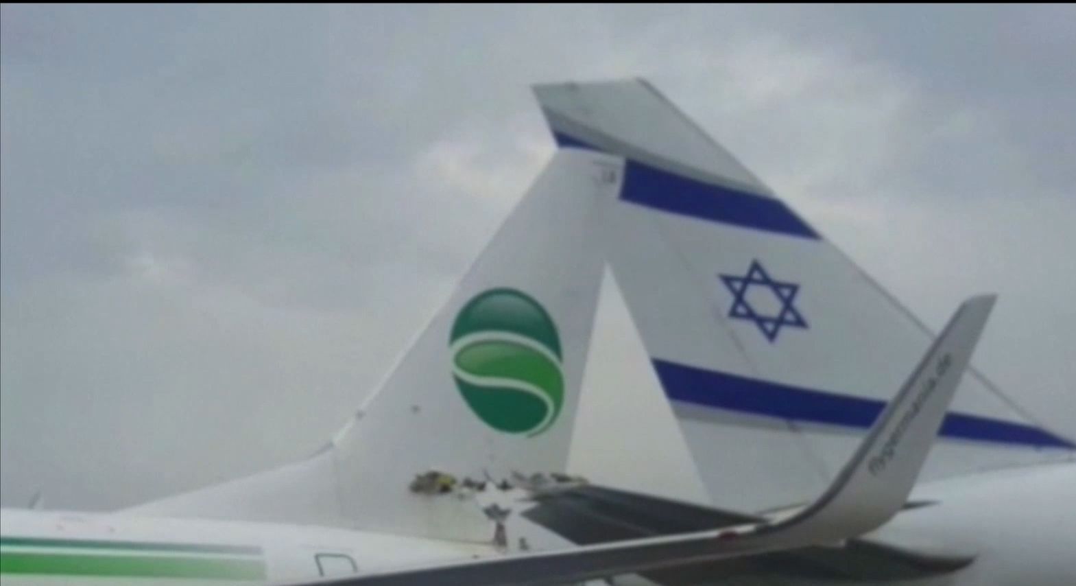 В израильском аэропорту столкнулись два пассажирских самолета