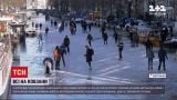Новости мира: в Амстердаме замерзли городские каналы и сотни людей выехали на лед