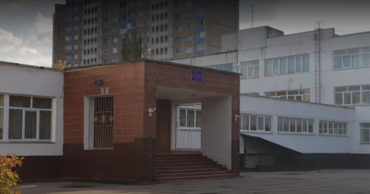 "Запомнит этот день навсегда": в Киеве усилили охрану школы за "угрозы" школьников