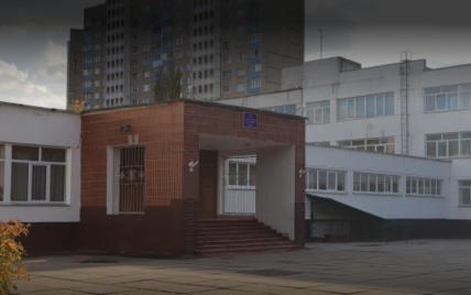 "Запомнит этот день навсегда": в Киеве усилили охрану школы за "угрозы" школьников