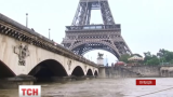 Во Франции эвакуируют людей из затопленных городов