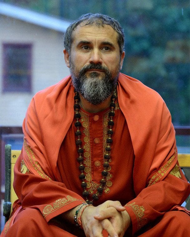 Гуру Свамі Йогешварананда Гірі / Фото: sharanam.advayta.org