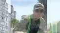 В Черкассах водитель прокатил военного ТЦК на капоте: чем все завершилось (видео)