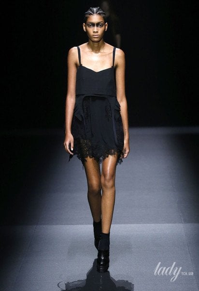 Коллекция Vera Wang прет-а-порте сезона весна-лето 2020 / © East News