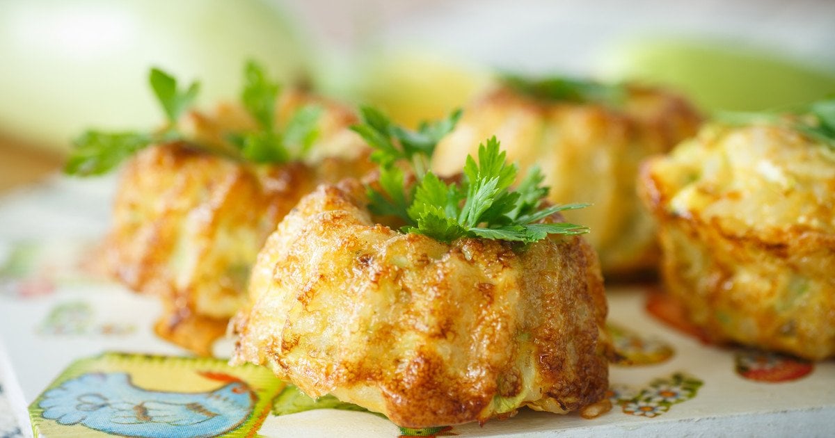 Маффины с кабачками сыром и ветчиной