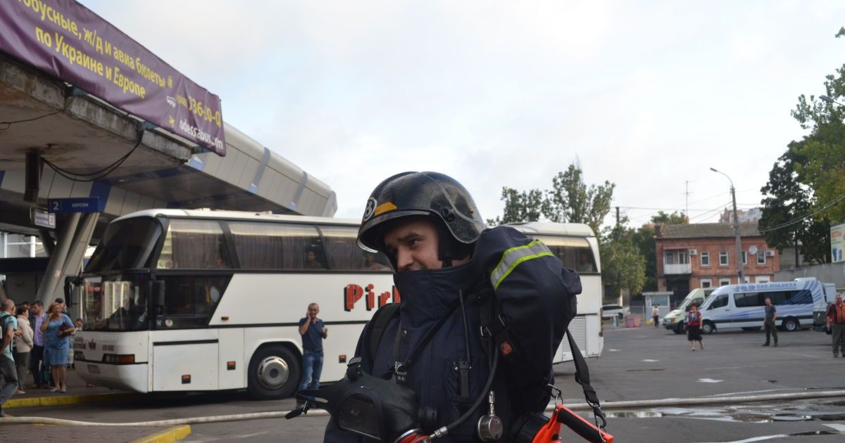 пожежа на автовокзалі_3 / © ГУ ДСНС в Одеській області