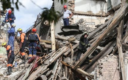 Взрыв в Киеве: спасатели завершили разбор завалов, на месте дежурит Красный Крест