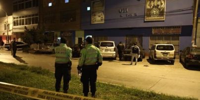 Розчавлені на сходах: у нічному клубі Перу після рейду за порушення карантину загинуло 13 людей