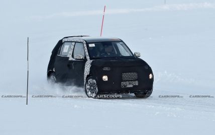 Самый дешевый кроссовер Hyundai застрял в снегу во время тестов