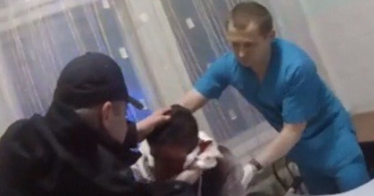 Под Киевом бывший АТОшник спас 19-летнего парня, который истекал кровью посреди улицы