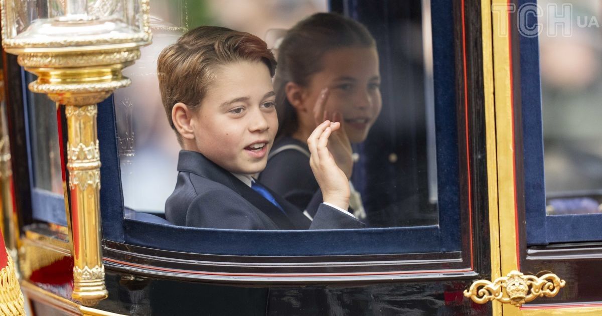 Принц Джордж і принцеса Шарлотта на параді Trooping the Color 2024