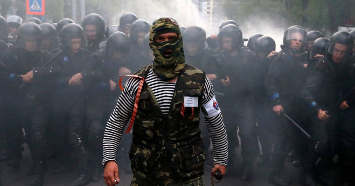 Радикалы избили майдановцев в Донецке / © Reuters