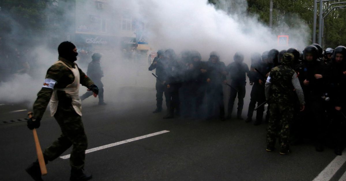 Радикалы избили майдановцев в Донецке / © Reuters