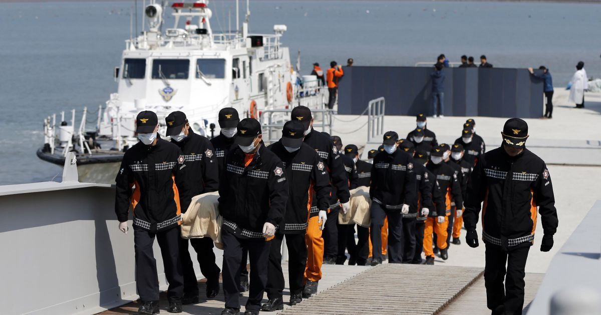 Более 200 человек все еще считаются пропавшими без вести