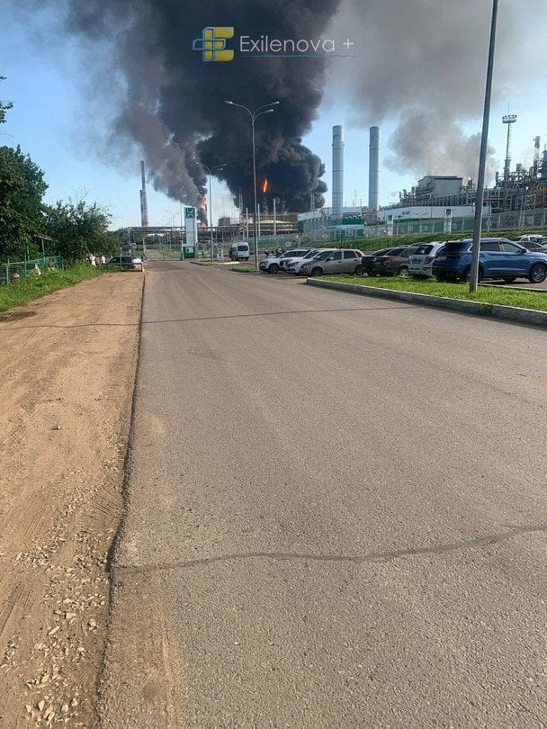Атака на НПЗ у Нижньокамську (Татарстан). / © Exilenova+