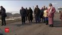 На Днепропетровщине жители нескольких сел перекрыли дорогу с требованием автобусного сообщения