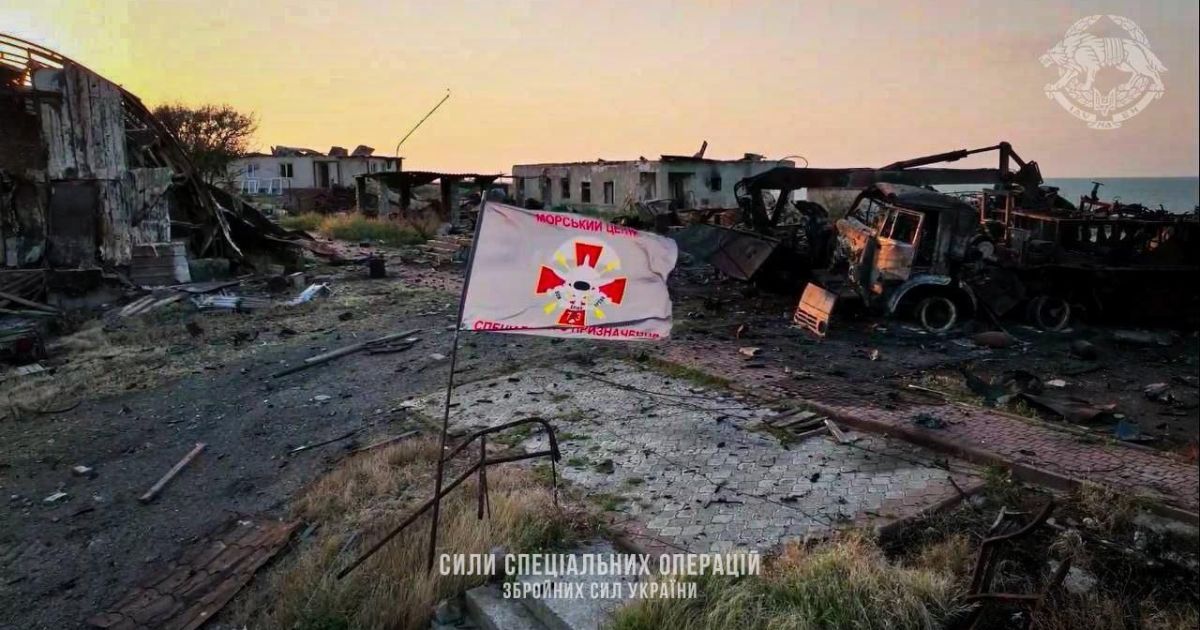 Чому росіяни бомбардують острів Зміїний і чи загрожує Одесі ворожий десант: відповідь експерта