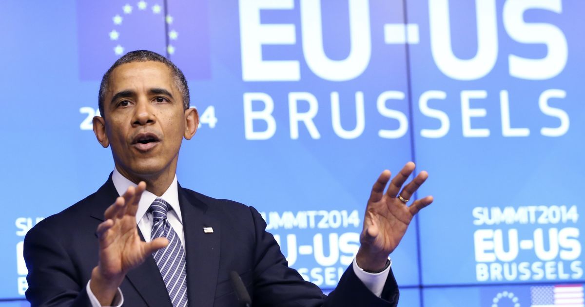 Своїм підписом Обама допустив можливість поставок зброї в Україну.