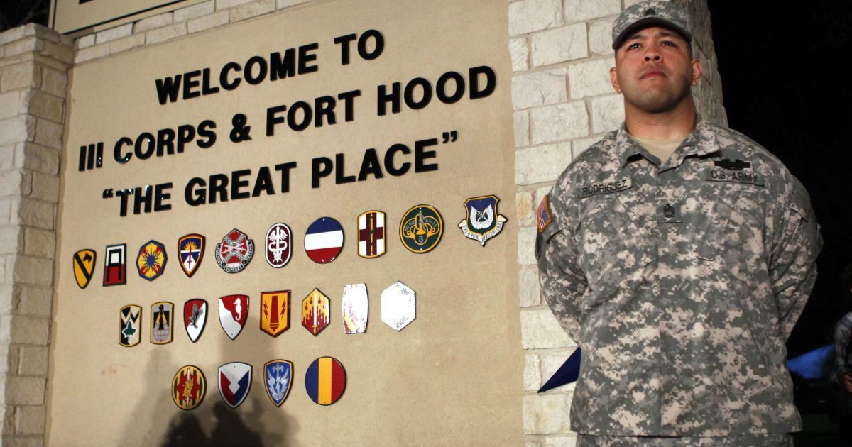 На базе Форт Худ убили военных