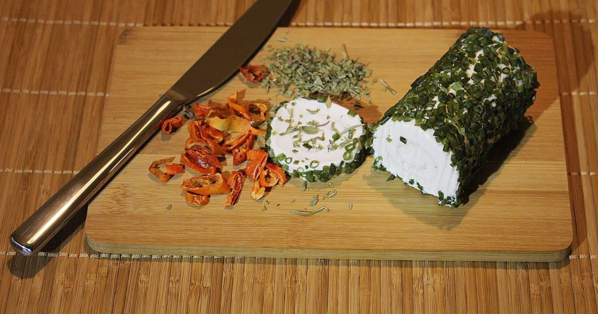 Плавлений сир — чудова намазка для бутербродів