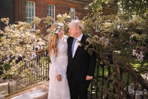 Премьер-министр Борис Джонсон и его невеста Кэрри Саймондс / © Getty Images