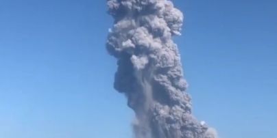 Один з найактивніших вулканів Японії вивергнув попіл на висоту понад кілометр