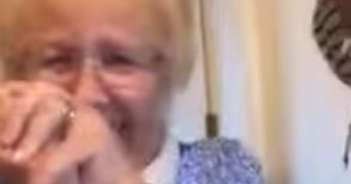 Необычная реакция бабушки на Snapchat покорила юзеров