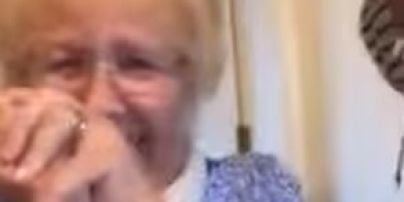 Необычная реакция бабушки на Snapchat покорила юзеров