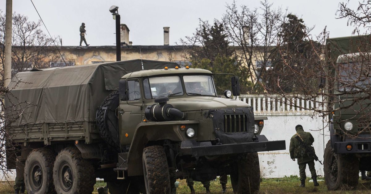 В Крыму устраивают обыски на вокзале
