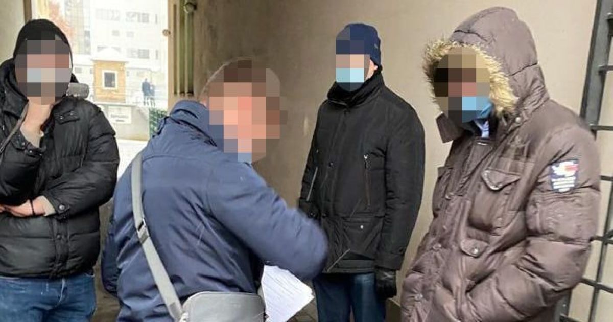 Начальник управления "Киевтранспарксервис" погорел на взятке: за что требовал деньги