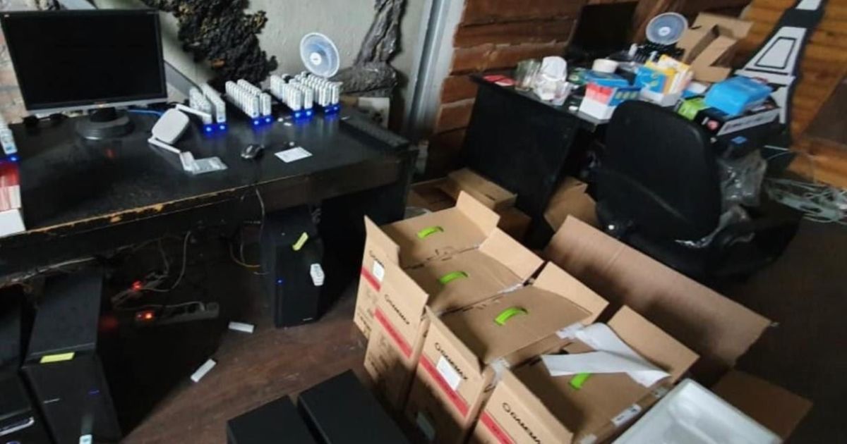 У Києві прокуратура передала в АРМА обладнання ботоферми вартістю понад 1,5 млн гривень