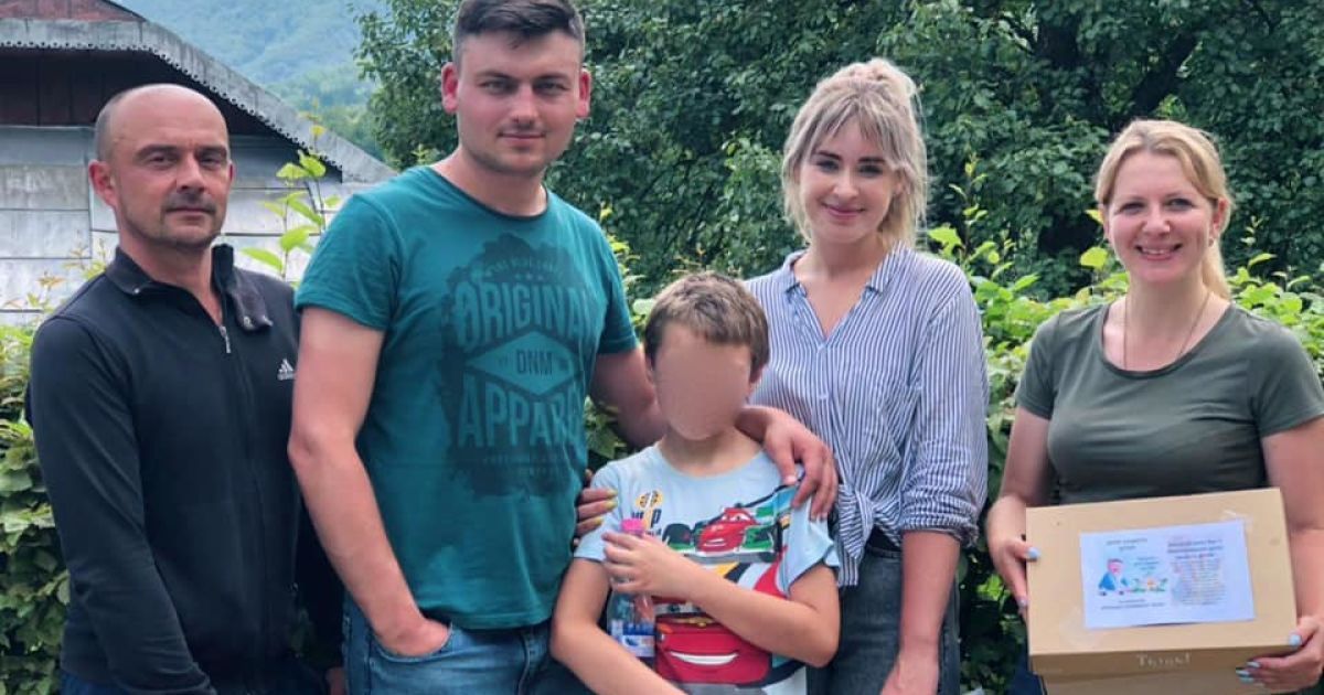 Сидел в заброшенном доме: на Прикарпатье нашли 10-летнего мальчика, которого сутки искали волонтеры и полиция