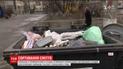 В Киеве жители "хрущевки" сортируют мусор и совершенствуют свой двор за вырученные средства