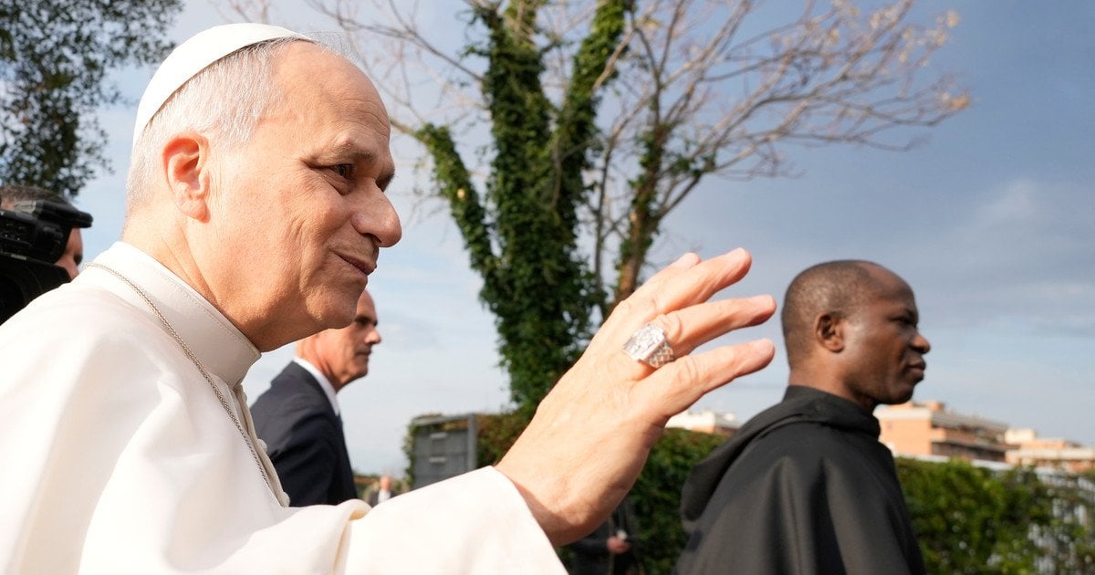 Папа Римський Лев XIV