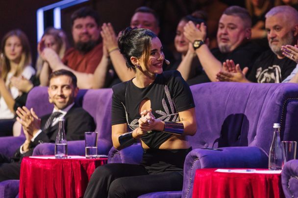 Анна Трінчер на "Лізі Сміху. Волонтерський десант 4"