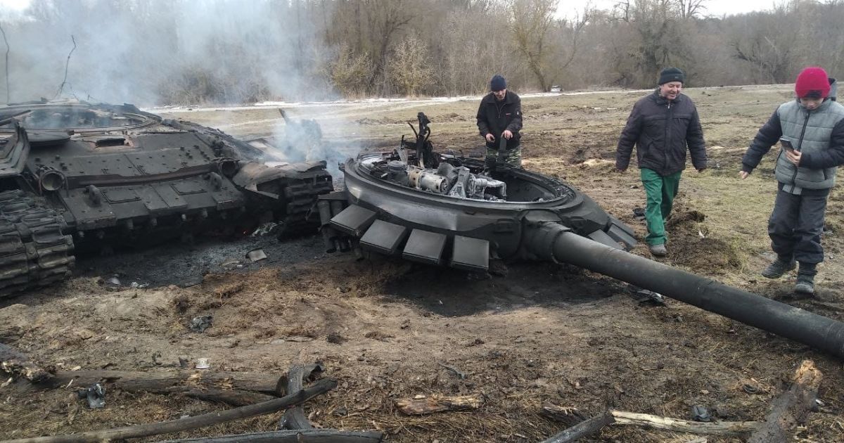В Офісі президента України попросили не палити захоплену ворожу техніку, а передавати на потреби ЗСУ
