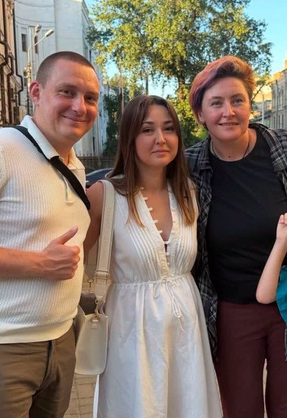 Олександр Іванов з дружиною та Наталією Нагорною