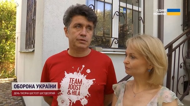 Родина виховала пташеня лелеки