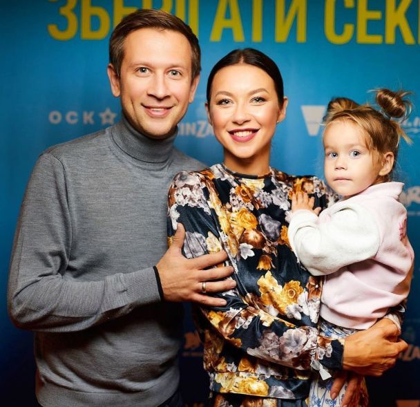 Дмитрий Ступка, Полина Логунова и их дочь Богдана / © instagram.com/stupka777