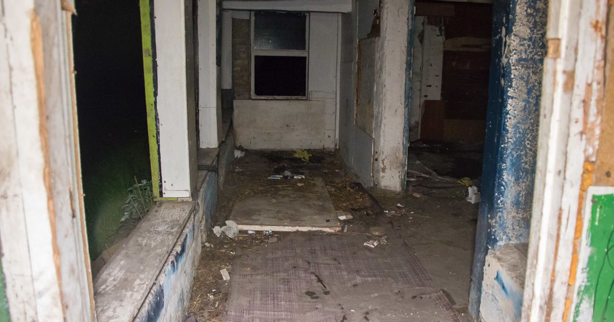 Забил до смерти молотком во сне. В Киеве в таборе ромов произошло кровавое убийство - СМИ